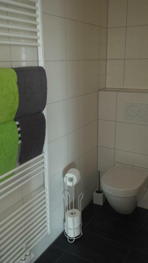 Ferienwohnung Romeike "Newport" Бремерхавен Екстериор снимка