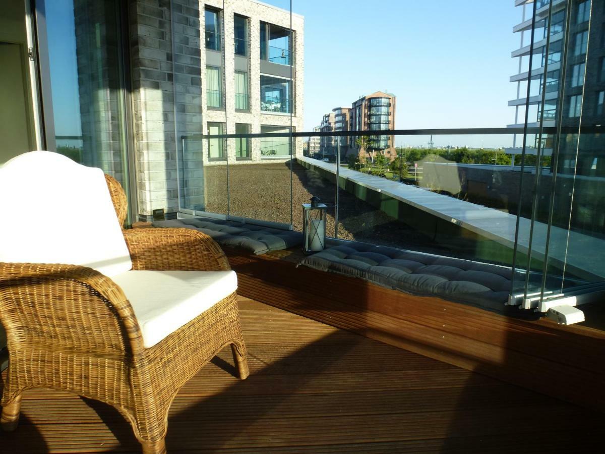 Ferienwohnung Romeike "Newport" Бремерхавен Екстериор снимка